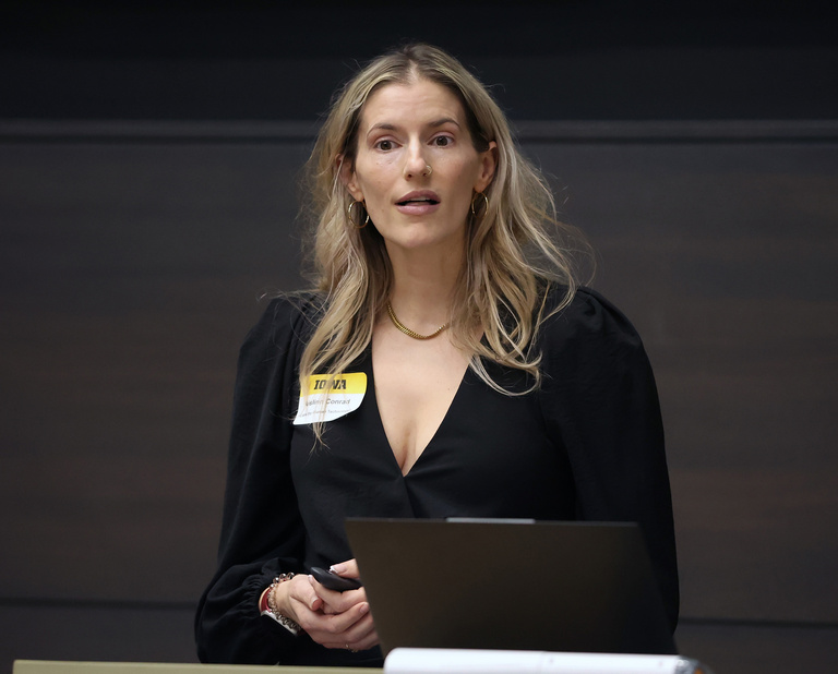 Aislinn Conrad (iCare)