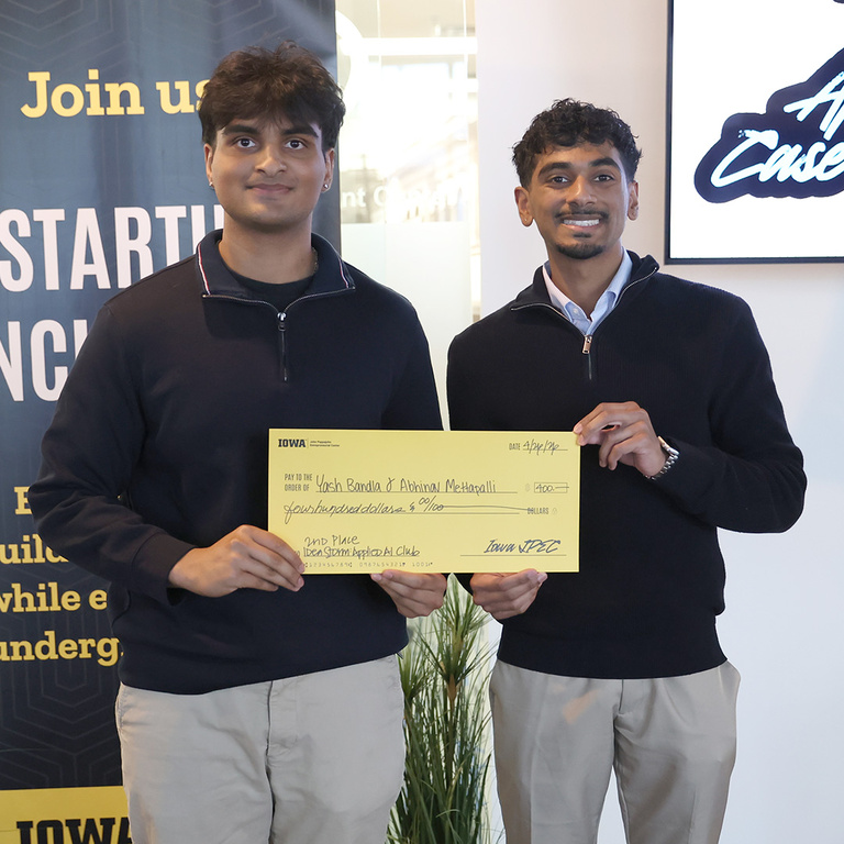 Abhinav Mettapalli, Yash Bandla