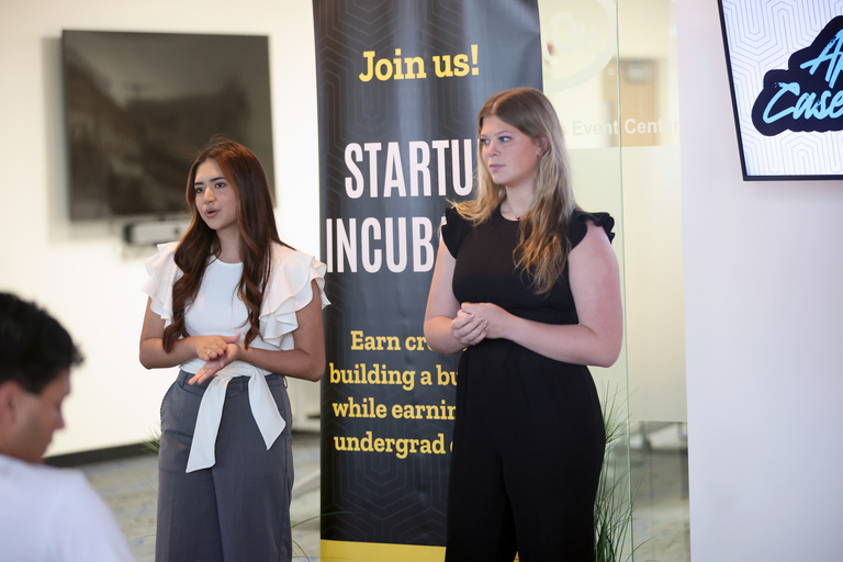 Sumire Garcia, Lily Ziebarth