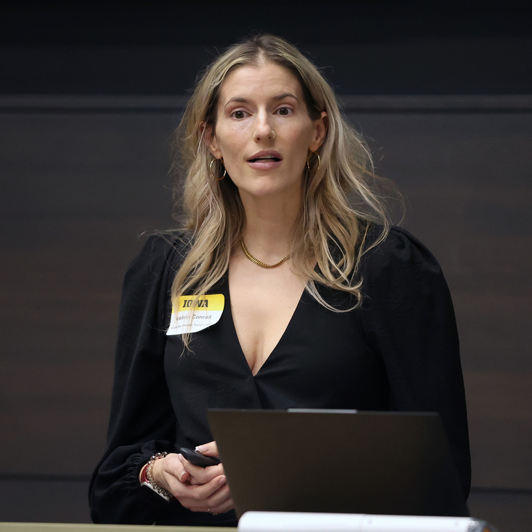Aislinn Conrad (iCare)