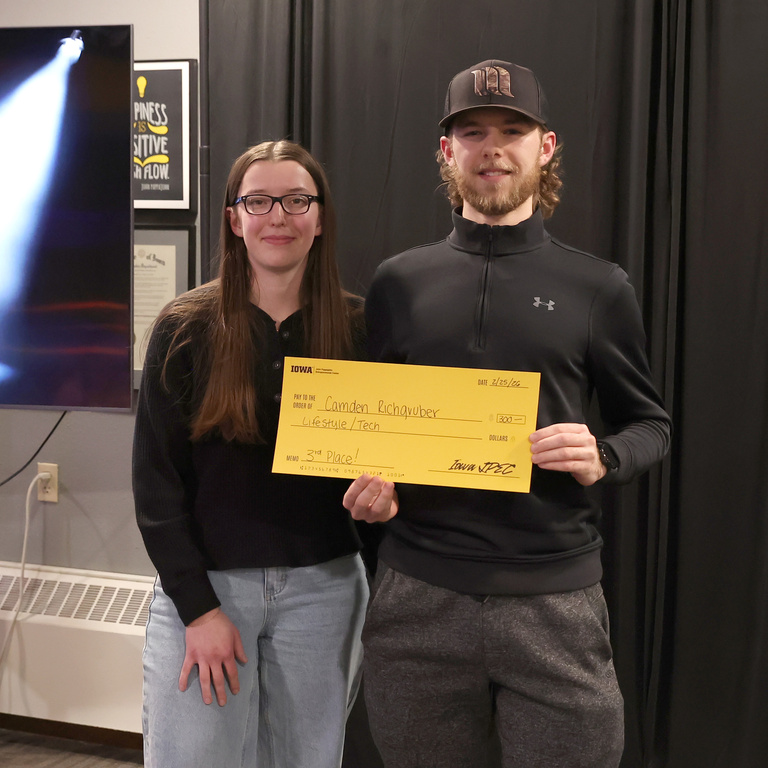 3rd Place Lifestyle/Tech: judge Linnea Rietz and Camden Richgruber.